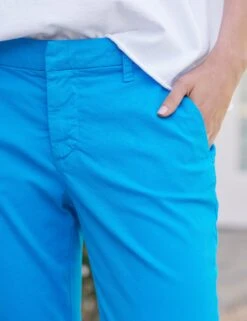 WICKLOW Azul, Italian Performance Twill 6 WICKLOW Azul, Italian Performance Twill -Elegant Wear Hub 12 LAB227HJ WHT WICKLOW AZLT NATHALIE SU25 JULY 0894 sRGB