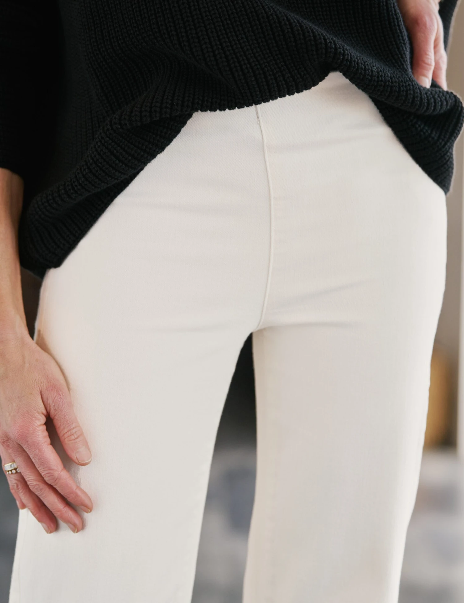 WESTPORT ILLUSION Antique White, Italian Dream™ Denim 3 WESTPORT ILLUSION Antique White, Italian Dream™ Denim - Image 3