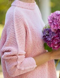 MONTECITO SWEATER Coral Reef, Pure Italian Cotton -Elegant Wear Hub 25 WESTPORT WHTT SWEATER02 CRFK RayRoberts 25SP March 1637 sRGB