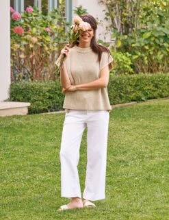 MONTECITO VEST Sand, Pure Italian Cotton -Elegant Wear Hub 26 WEXFORD WTL SWEATER05 SNDK KristenJadlow 25SP March 0346 sRGB