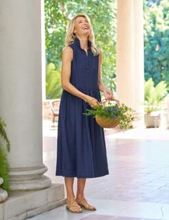 DAPHNE Navy, Washed Linen 8 DAPHNE Navy, Washed Linen -Elegant Wear Hub 3 DAPHNE NYLN KristineSzabo 25SPMarch 0590 sRGB