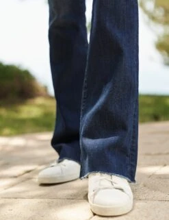 FLANNIGAN 2003 Wash, Italian Power Denim -Elegant Wear Hub 31 FLANNIGAN 1974 LAB219 WHT Model Clara Settje 1768 v2 sRGB