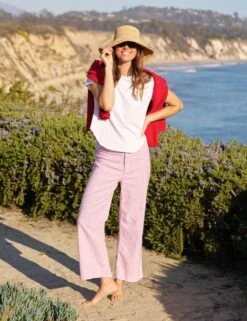 WEXFORD Red Stripe, Italian Performance Linen -Elegant Wear Hub 33 LAB219 WHT WEXFORD RDSL BERI 25SP May 2464 sRGB