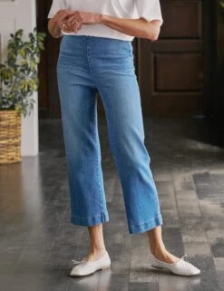 WESTPORT ILLUSION 2013 Wash, Italian Dream™ Denim -Elegant Wear Hub 34 LAB227HJ WHT ILLUSION04 2013 Beri 25SP April 1403 sRGB