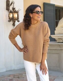 MONTECITO SWEATER Camel, Pure Italian Cotton -Elegant Wear Hub 40 ILLUSION01 ANTW SWEATER02 CAMK JuliaOrtiz 25SP Pickup 2783 sRGB