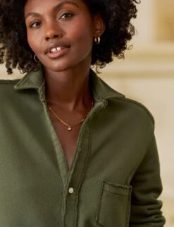 EILEEN Caper, Triple Fleece -Elegant Wear Hub 46 LABEILEENF CAPE ILLUSION04 BCKD MILAN SU25 AUGUST 1617 sRGB