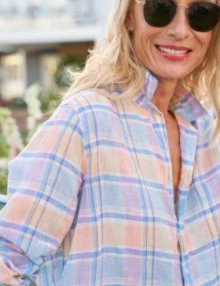 EILEEN Multi Color Plaid, Classic Linen -Elegant Wear Hub 53 WATERFORD WTL EILEEN MCPL LAB516NTF SLTW Model Kristine Szabo 24SP 2679 sRGB