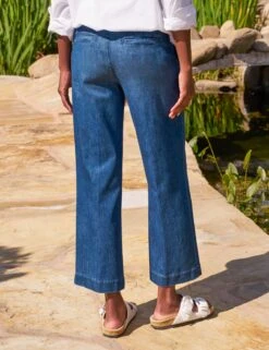 Elegant Wear Hub -Elegant Wear Hub 55 WESTPORT 1984 EILEEN WCB Milan Dixon 24FA 4471 sRGB