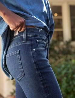 CORK Everyday Rinse, Everyday Denim -Elegant Wear Hub 6 CORK RIND EILEEN VWD SWEATER01 SNDK Milan Dixon 24SP 1884 sRGB