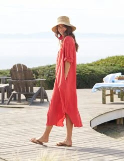 MEGAN Summer Red, Washed Linen -Elegant Wear Hub 6 MEGAN NRLN Ray 25SP May 0318 sRGB