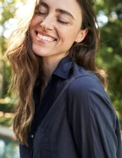 EILEEN Navy, Featherweight -Elegant Wear Hub 72 EILEEN L002 WICKLOW WHTT RAY 8290 v1 sRGB