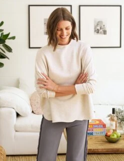 EFFIE Heather White Melange, Triple Fleece -Elegant Wear Hub 82 LAB643TF EPHT LAB518TF HTWM Model MicheleOullet 24RE 0484 sRGB