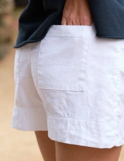 WATERFORD White, Italian Performance Linen -Elegant Wear Hub 82 WATERFORD WTL LAB510TF BRNV Paloma Jonas 24SP 6712 sRGB