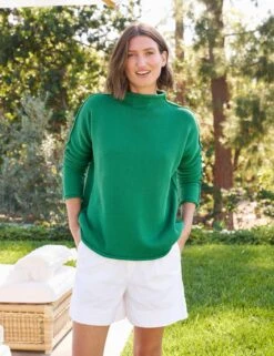 MONTEREY Kelly Green, Pure Italian Cotton -Elegant Wear Hub 92 SWEATER01 KGNK WATERFORD WTL Model MicheleOullet 24RE 0270 sRGB